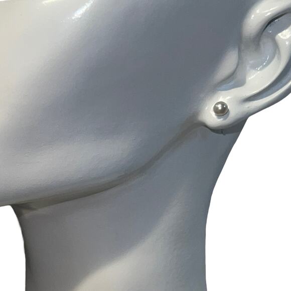 Elegant White Faux Pearl Post Earrings - Classic & Timeless Design - Picture 3 of 6